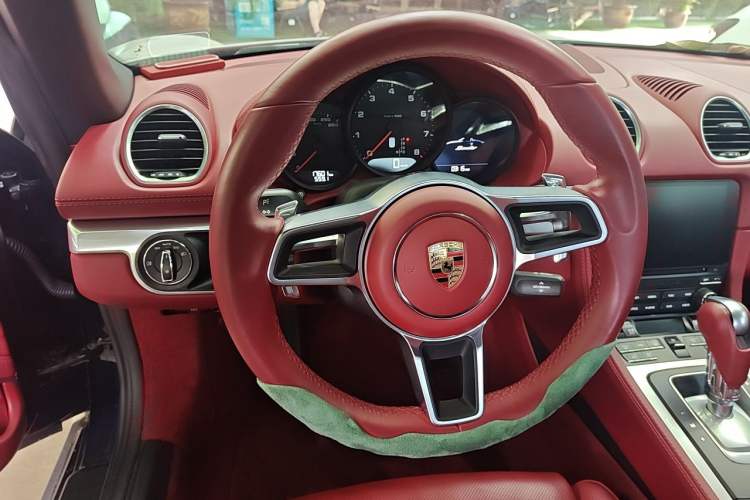 Used Porsche 718 2020 Boxster 2.0T Steering Wheel