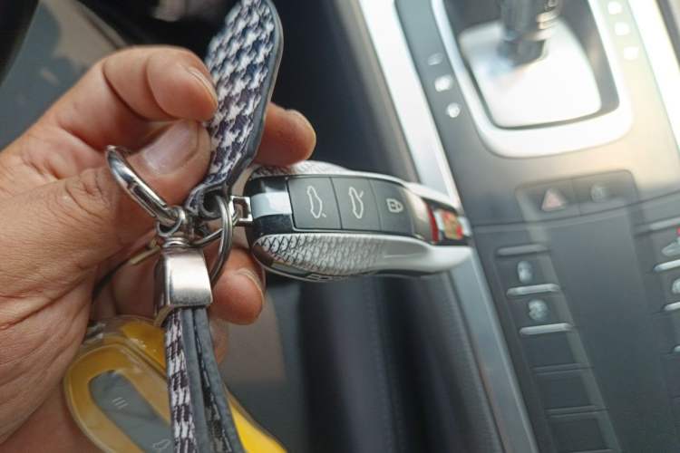 Used Porsche 718 2020 Cayman 2.0T Vehicle Key