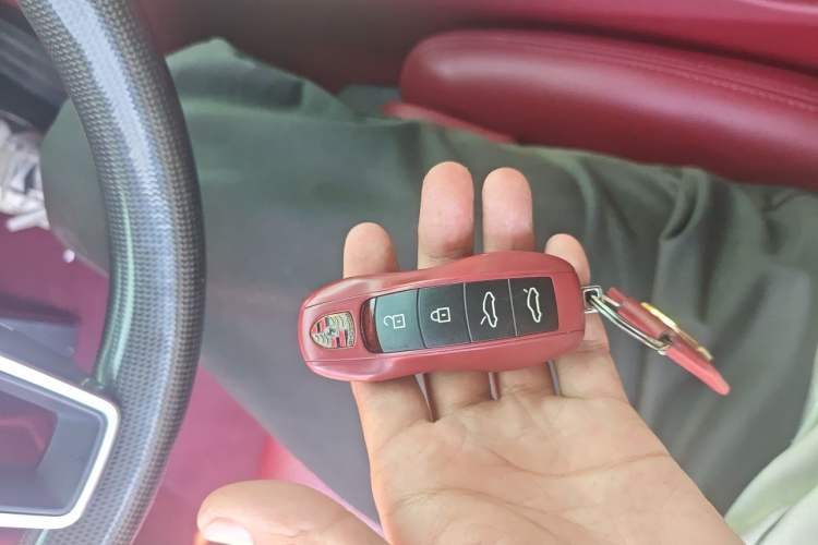 Used Porsche 718 2020 Cayman 2.0T Vehicle Key