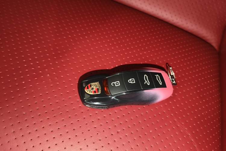 Used Porsche 718 2020 Cayman 2.0T Vehicle Key