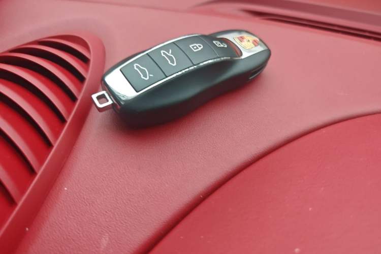 Used Porsche 718 2020 Cayman 2.0T Vehicle Key