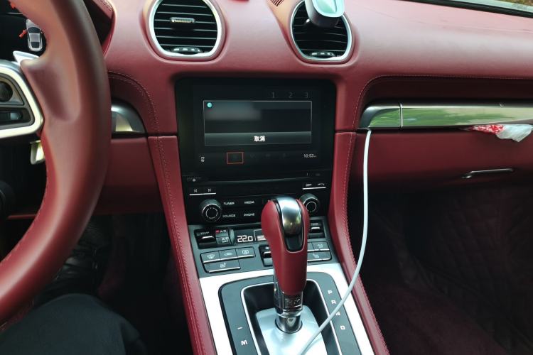 Used Porsche 718 2020 Cayman 2.0T Audio And AC Panel