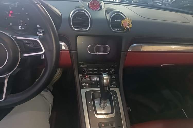 Used Porsche 718 2020 Boxster 2.0T Audio And AC Panel