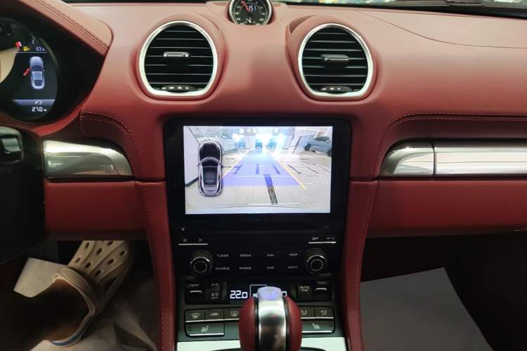 Used Porsche 718 2020 Cayman 2.0T Audio And AC Panel