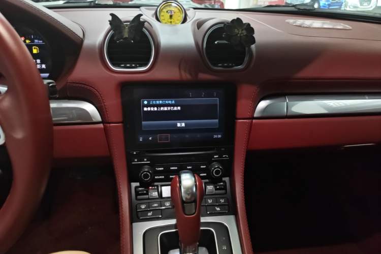 Used Porsche 718 2020 Boxster 2.0T Audio And AC Panel