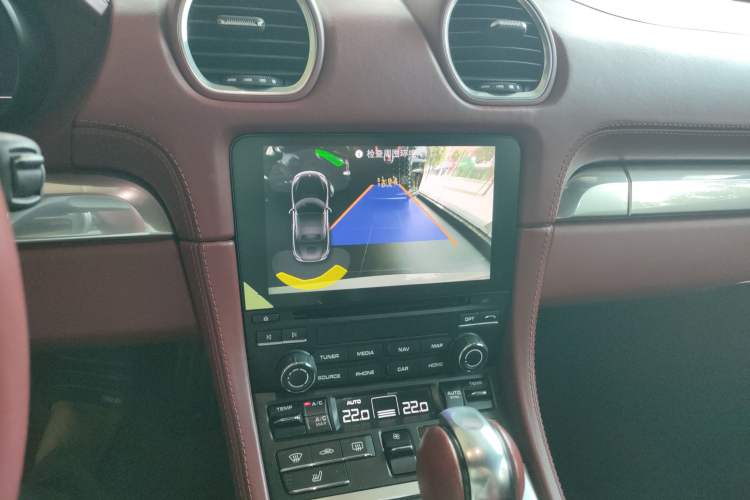 Used Porsche 718 2020 Boxster S 2.5T Audio And AC Panel
