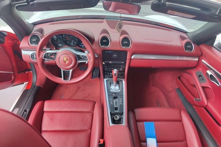 Used Porsche 718 2020 Boxster 2.0T Center Console