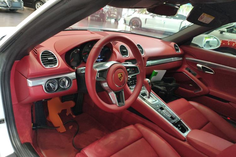 Used Porsche 718 2020 Boxster 2.0T Center Console