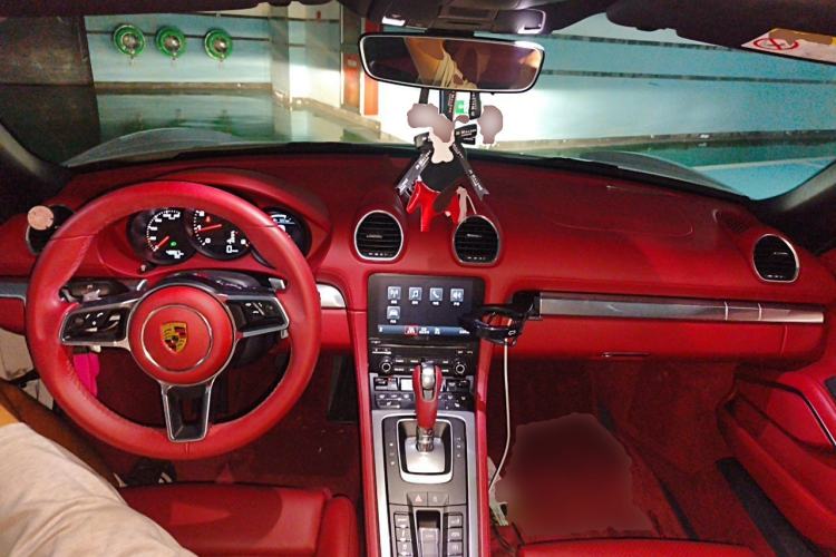 Used Porsche 718 2020 Boxster 2.0T Center Console