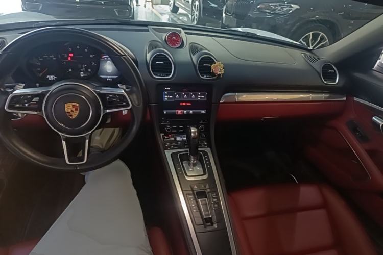 Used Porsche 718 2020 Boxster 2.0T Center Console