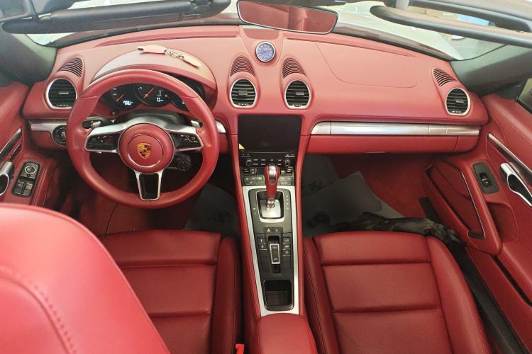 Used Porsche 718 2020 Boxster 2.0T Center Console