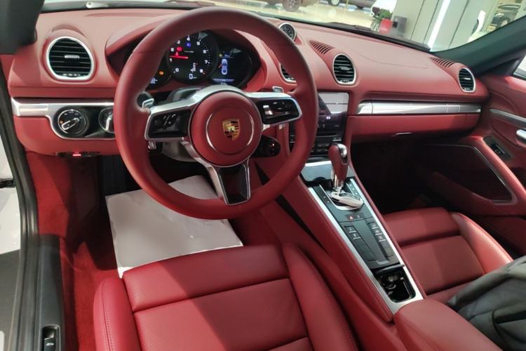 Used Porsche 718 2020 Cayman 2.0T Center Console