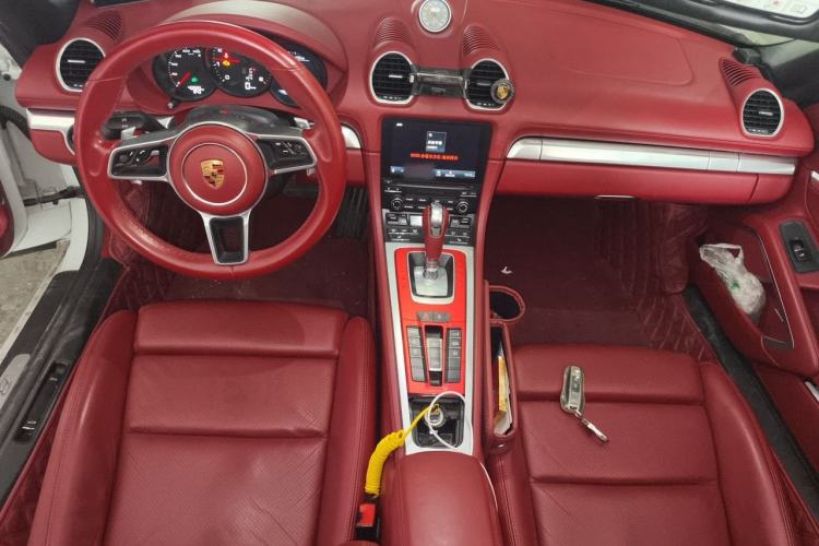 Used Porsche 718 2020 Boxster 2.0T Center Console