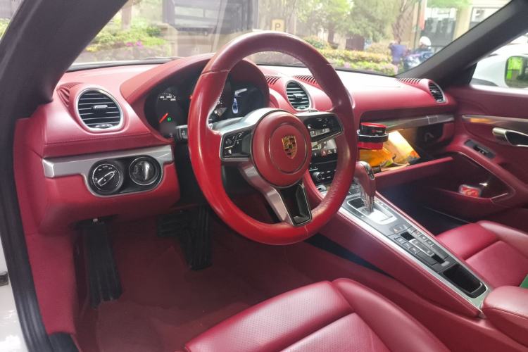 Used Porsche 718 2020 Boxster 2.0T Center Console