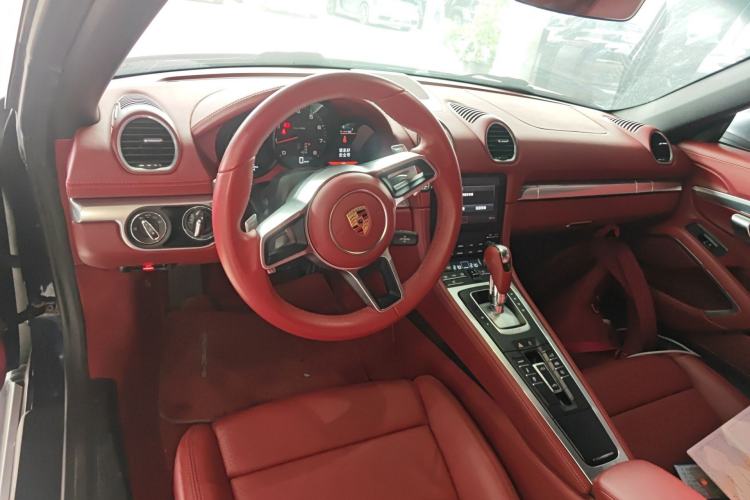 Used Porsche 718 2020 Boxster 2.0T Center Console