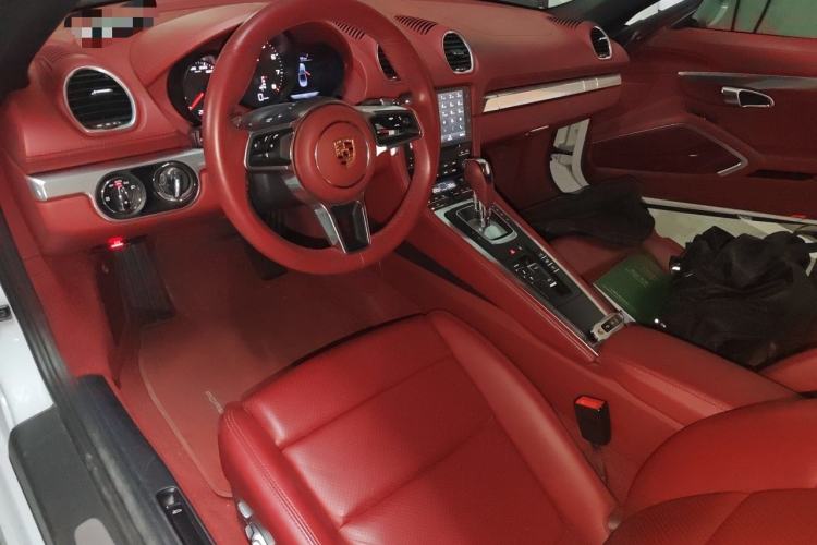 Used Porsche 718 2020 Boxster 2.0T Center Console