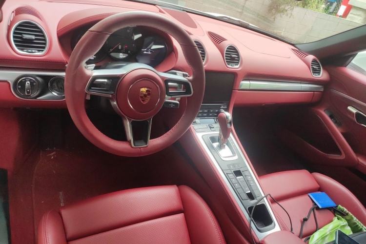 Used Porsche 718 2020 Boxster 2.0T Center Console