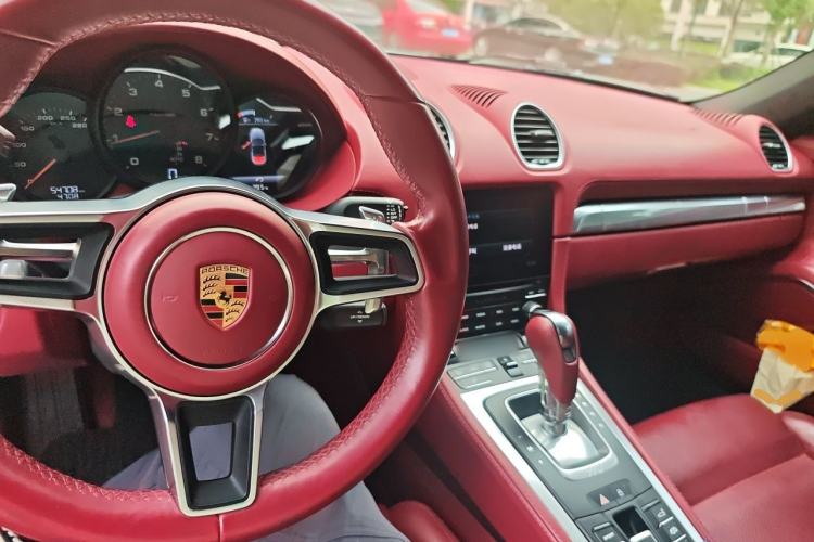 Used Porsche 718 2020 Boxster 2.0T Center Console