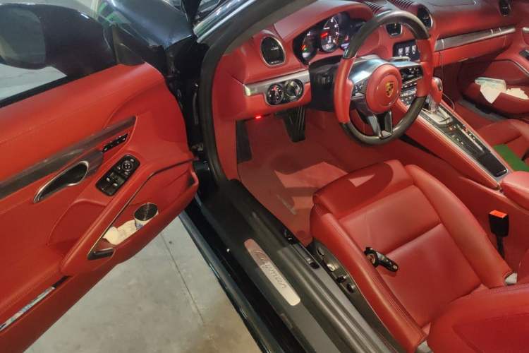 Used Porsche 718 2020 Cayman 2.0T Driver Seat