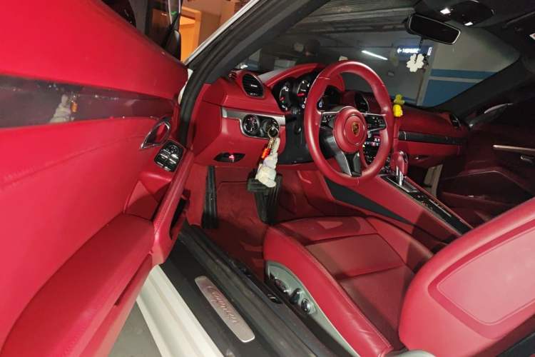 Used Porsche 718 2020 Cayman 2.0T Driver Seat