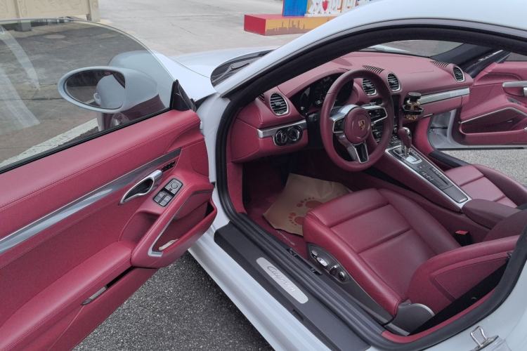 Used Porsche 718 2020 Cayman 2.0T Driver Seat