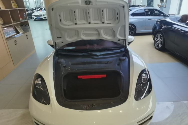 Used Porsche 718 2020 Boxster 2.0T Engine Bay
