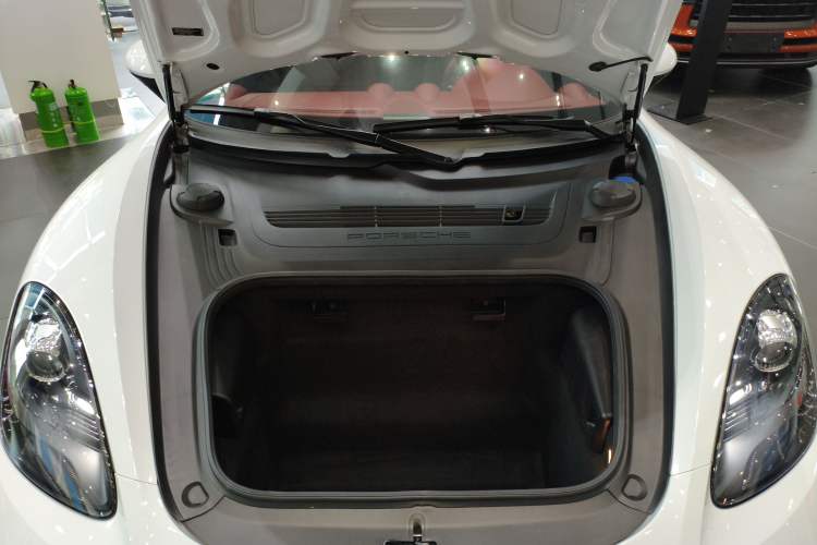 Used Porsche 718 2020 Boxster 2.0T Engine Bay