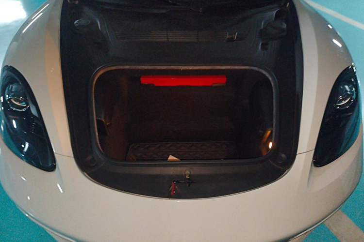 Used Porsche 718 2020 Boxster 2.0T Engine Bay