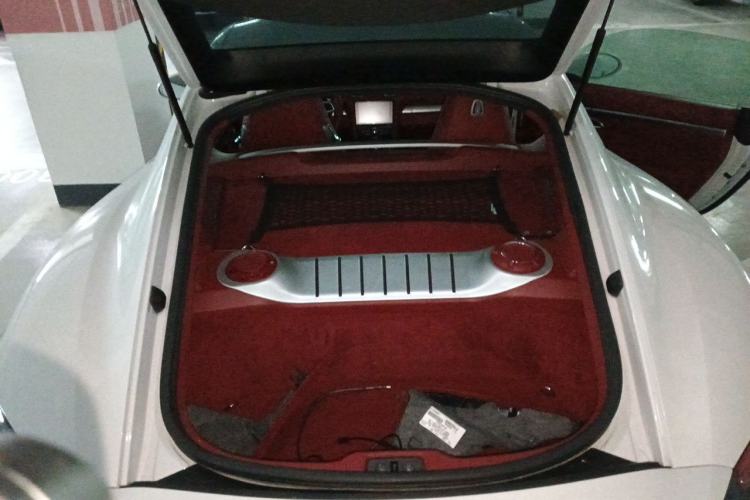 Used Porsche 718 2020 Cayman 2.0T Engine Bay