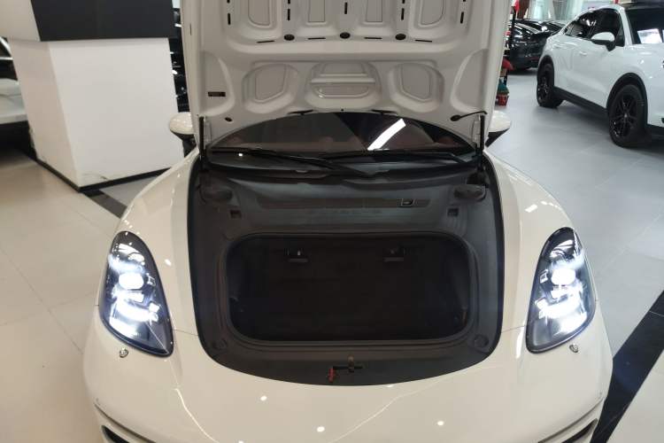 Used Porsche 718 2020 Boxster 2.0T Engine Bay