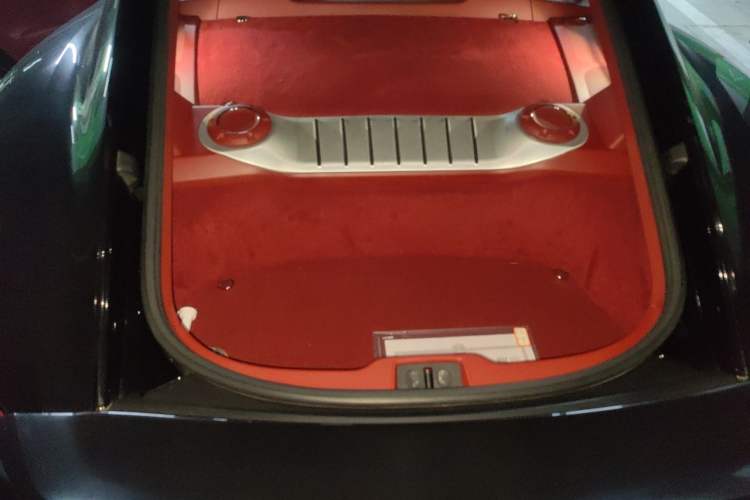 Used Porsche 718 2020 Cayman 2.0T Engine Bay