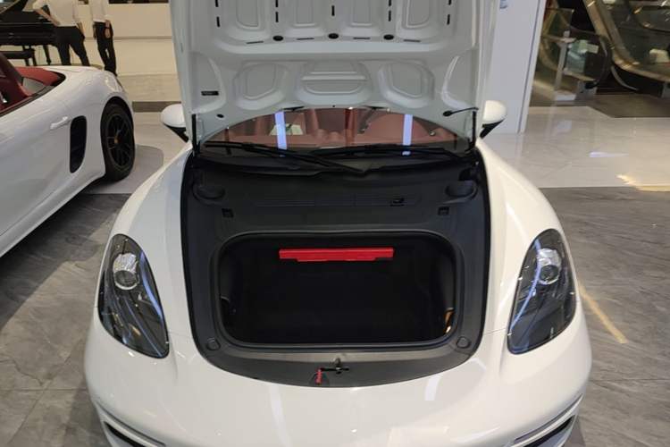 Used Porsche 718 2020 Boxster 2.0T Engine Bay