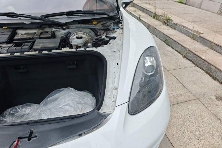 Used Porsche 718 2020 Boxster 2.0T Engine Bay Left