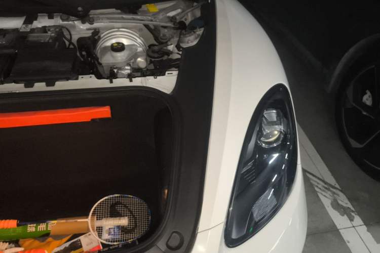 Used Porsche 718 2020 Boxster 2.0T Engine Bay Left