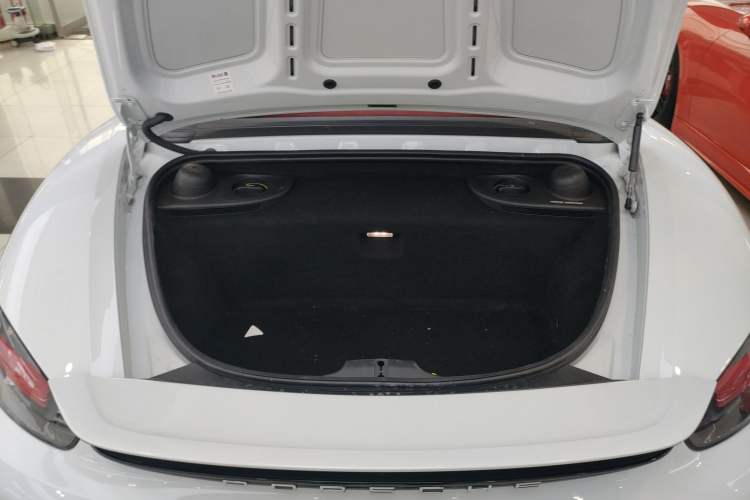 Used Porsche 718 2020 Boxster 2.0T Engine Bay