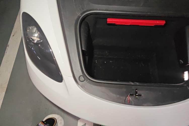 Used Porsche 718 2020 Cayman 2.0T Engine Bay Right