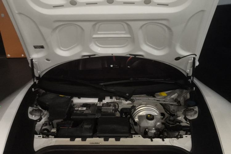 Used Porsche 718 2020 Boxster 2.0T Engine Bay
