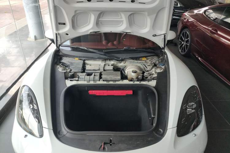 Used Porsche 718 2020 Boxster S 2.5T Engine Bay