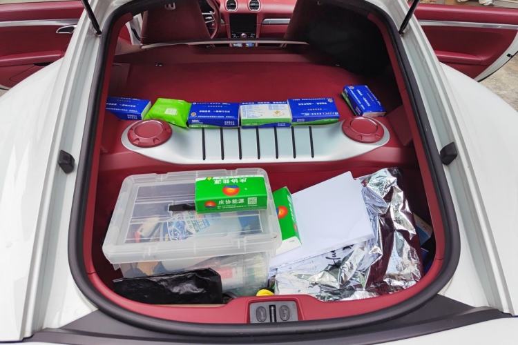 Used Porsche 718 2020 Cayman 2.0T Engine Bay