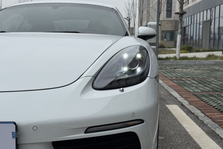Used Porsche 718 2020 Cayman 2.0T Exterior 10