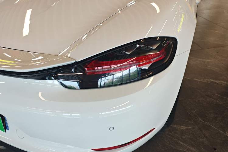 Used Porsche 718 2020 Boxster 2.0T Exterior 3