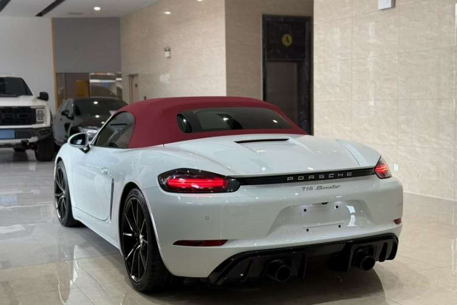 Used Porsche 718 2020 Boxster 2.0T Exterior 3