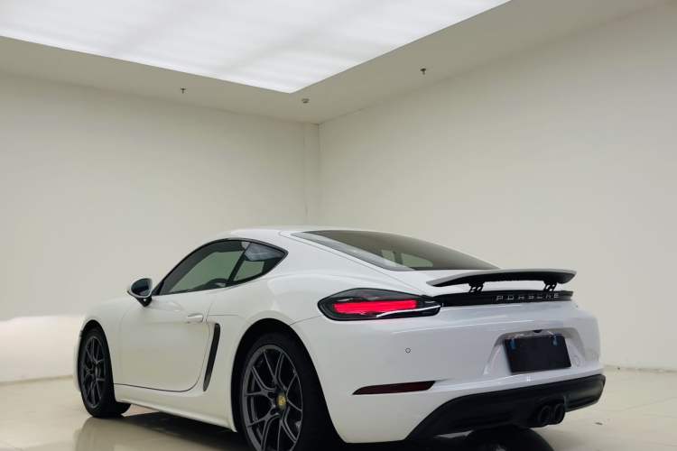 Used Porsche 718 2020 Cayman 2.0T Exterior 4