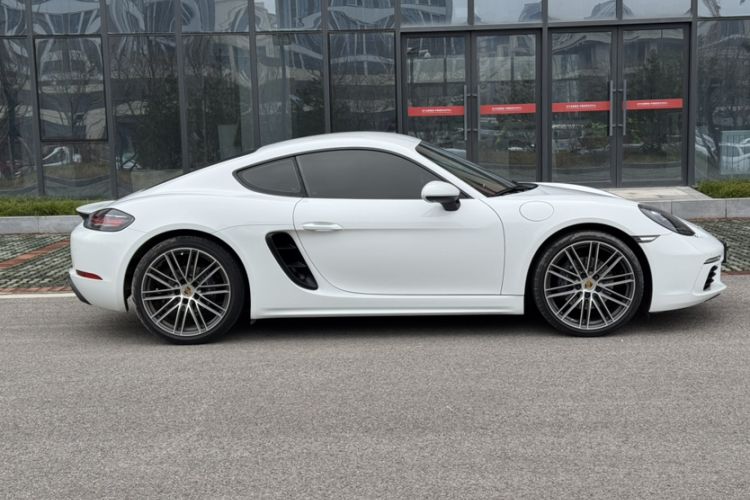 Used Porsche 718 2020 Cayman 2.0T Exterior 4