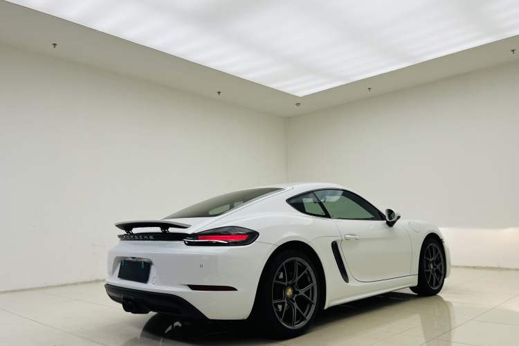 Used Porsche 718 2020 Cayman 2.0T Exterior 6