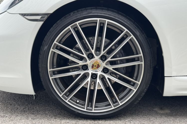 Used Porsche 718 2020 Cayman 2.0T Exterior 9