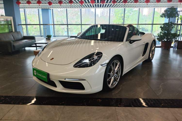 Used Porsche 718 2020 Boxster 2.0T Front Left 45 Deg