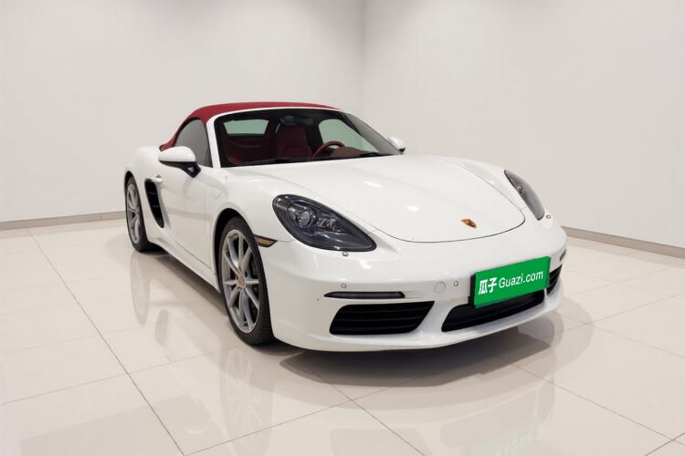 Used Porsche 718 2020 Boxster 2.0T Front Right 45 Deg
