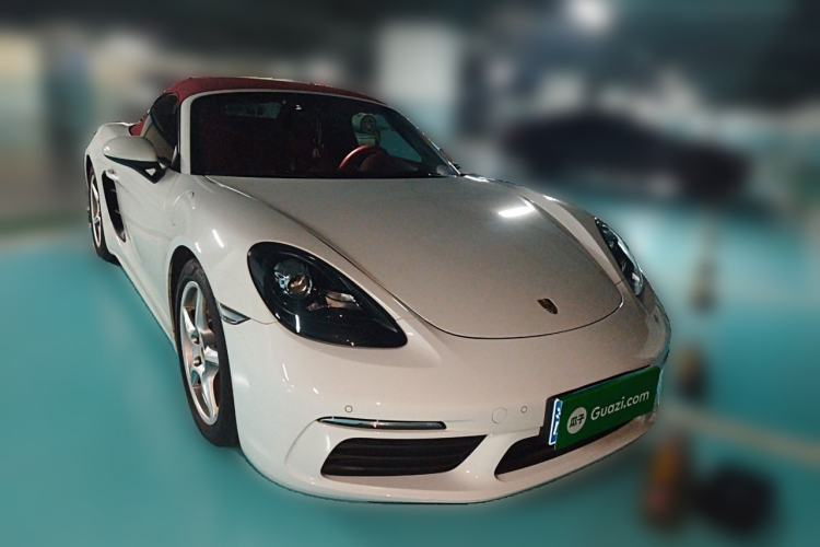 Used Porsche 718 2020 Boxster 2.0T Front Right 45 Deg