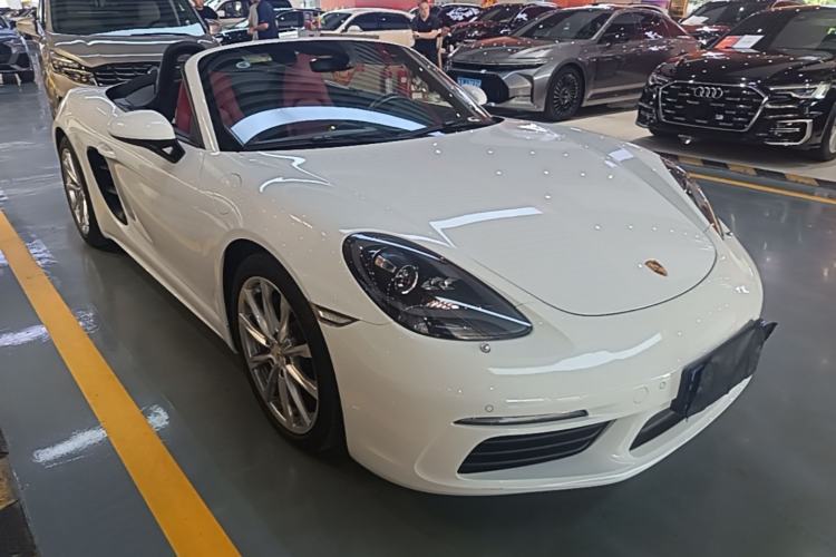 Used Porsche 718 2020 Boxster 2.0T Front Right 45 Deg